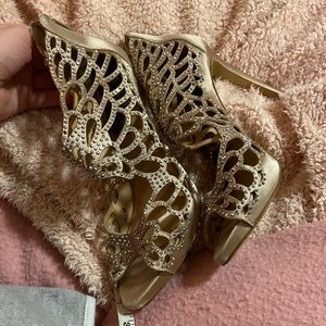 Beautiful gold and tan/taupe 3 1/2 inch heels